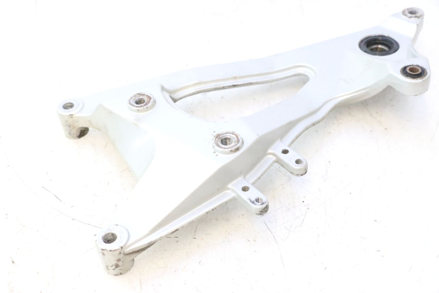 photo de SCARICO STAFFA CF MOTO E-CHARM 125 (2005 - 2008) - Stato della superficie e materiale