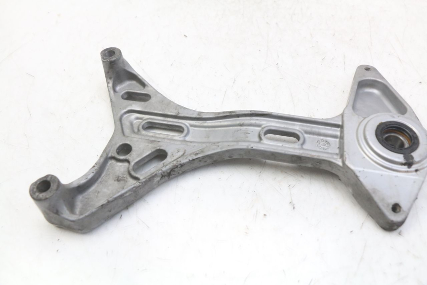 photo de SUPPORTO VASO HONDA FES PANTHEON 2T 125 (1998 - 2002) - Altra angolazione