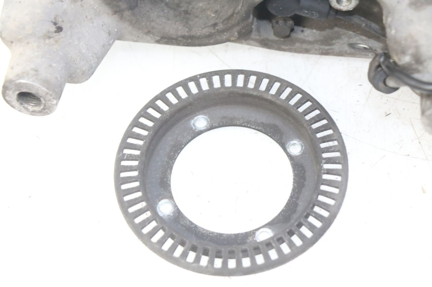 photo de SUPPORTO VASO HONDA FES S-WING SWING ABS 125 (2007 - 2015) - Primo piano tecnico