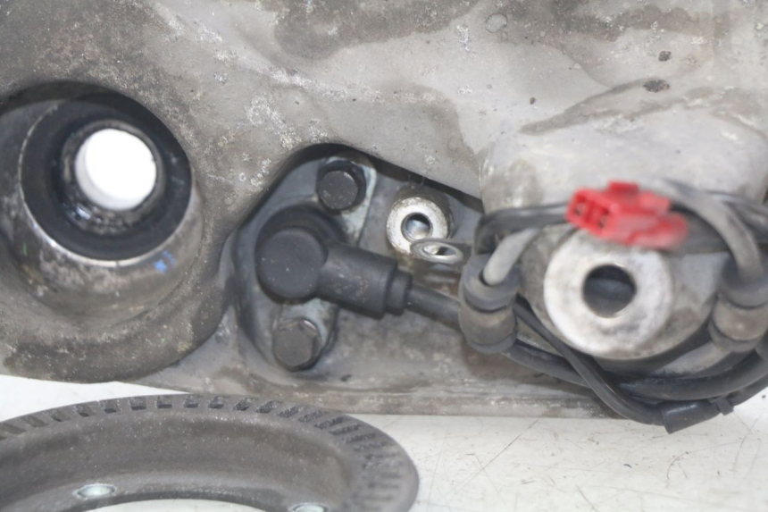 photo de SUPPORTO VASO HONDA FES S-WING SWING ABS 125 (2007 - 2015) - Ricambio usato controllato