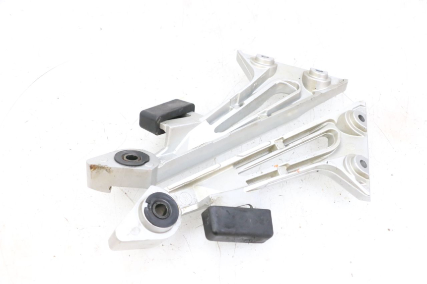 photo de SUPPORTO VASO YAMAHA FJR ABS 1300 (2006 - 2012) - Altra angolazione