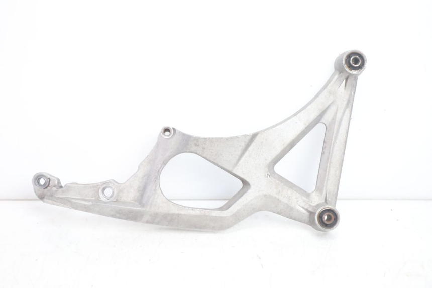 photo de SCARICO STAFFA GILERA GP 800 (2007 - 2013) - Vista principale