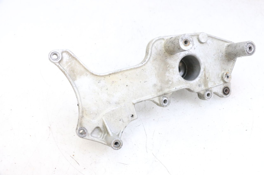 photo de SCARICO STAFFA SYM GTS EVO 125 (2009 - 2013) - Primo piano tecnico