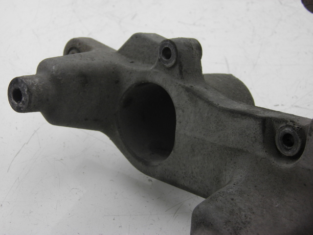 photo de SUPPORTO VASO HONDA FES PANTHEON 125 (2003 - 2007) - Altra angolazione