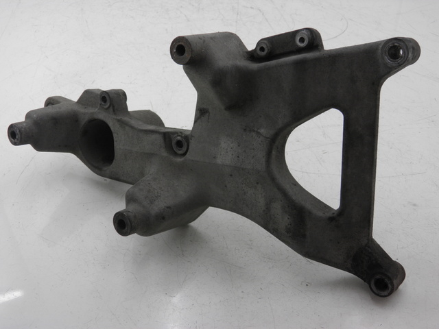 photo de SUPPORTO VASO HONDA FES PANTHEON 125 (2003 - 2007) - Primo piano tecnico