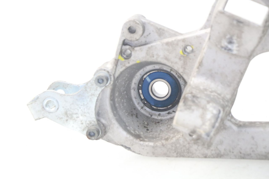 photo de SUPPORTO VASO PIAGGIO MP3 HPE 500 (2019 - 2022) - Primo piano tecnico