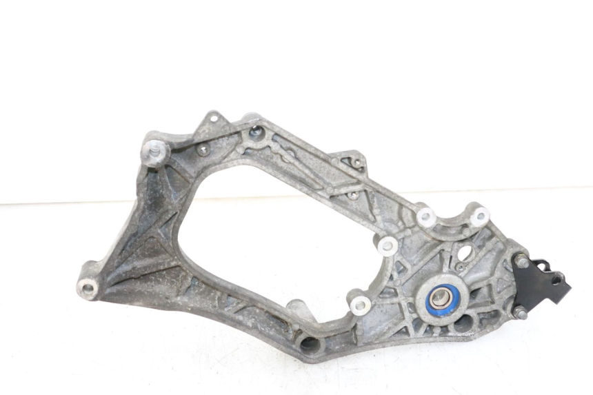 photo de SCARICO STAFFA PIAGGIO MP3 HPE 350 (2018 - 2020) - Altra angolazione