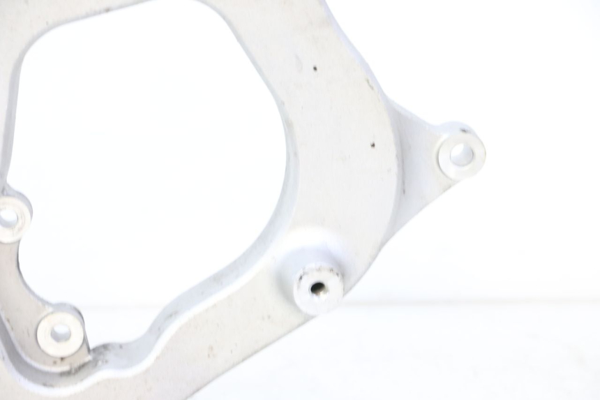 photo de SCARICO STAFFA PIAGGIO MP3 HPE 310 (2024 - 2025) - Stato della superficie e materiale