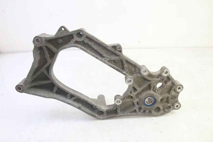 photo de SCARICO STAFFA PIAGGIO MP3 HPE 350 (2018 - 2020) - Altra angolazione