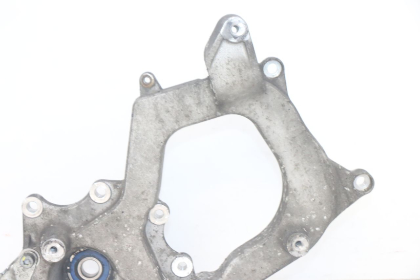 photo de SCARICO STAFFA PIAGGIO MP3 HPE 300 (2019 - 2026) - Dettagli dei punti di fissaggio