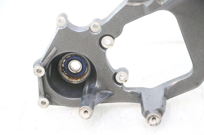 photo de SCARICO STAFFA PIAGGIO MP3 HPE 530 (2022 - 2026) - Altra angolazione