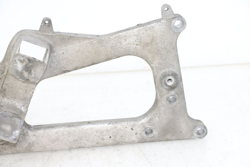 photo de SCARICO STAFFA PIAGGIO MP3 500 (2011 - 2015) - Primo piano tecnico