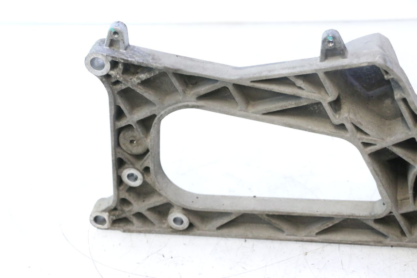 photo de SCARICO STAFFA PIAGGIO MP3 500 (2016 - 2018) - Stato della superficie e materiale