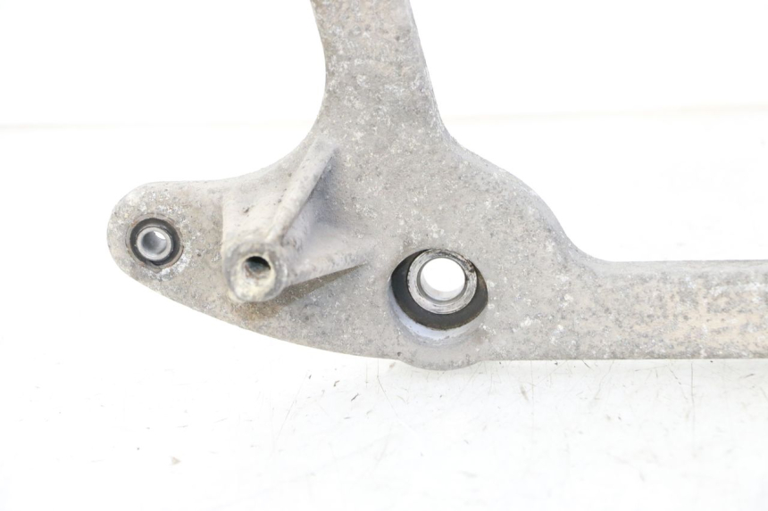 photo de SCARICO STAFFA PEUGEOT SATELIS 125 (2013 - 2018) - Zoom sullo stato d'uso