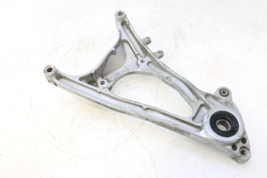 photo de SCARICO STAFFA HONDA SH 125 (2001 - 2003) - Primo piano tecnico