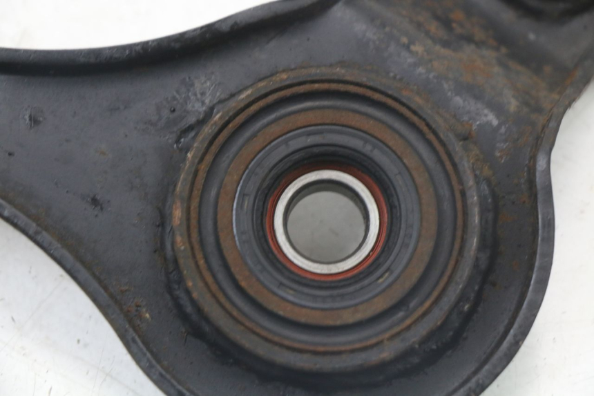 photo de SCARICO STAFFA KYMCO SUPER 8 125 (2008 - 2015) - Marcature e riferimenti originali