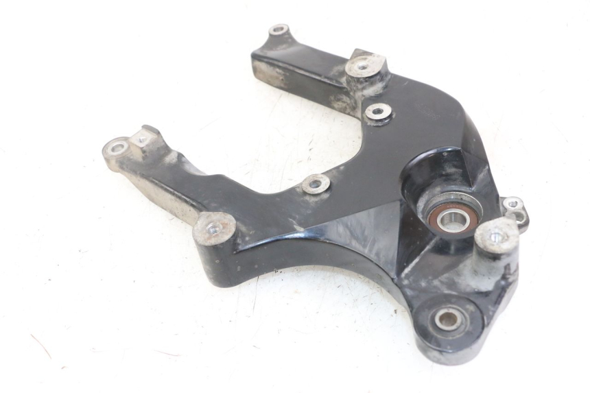 photo de SCARICO STAFFA SUZUKI BURGMAN 125 (2018 - 2021) - Altra angolazione