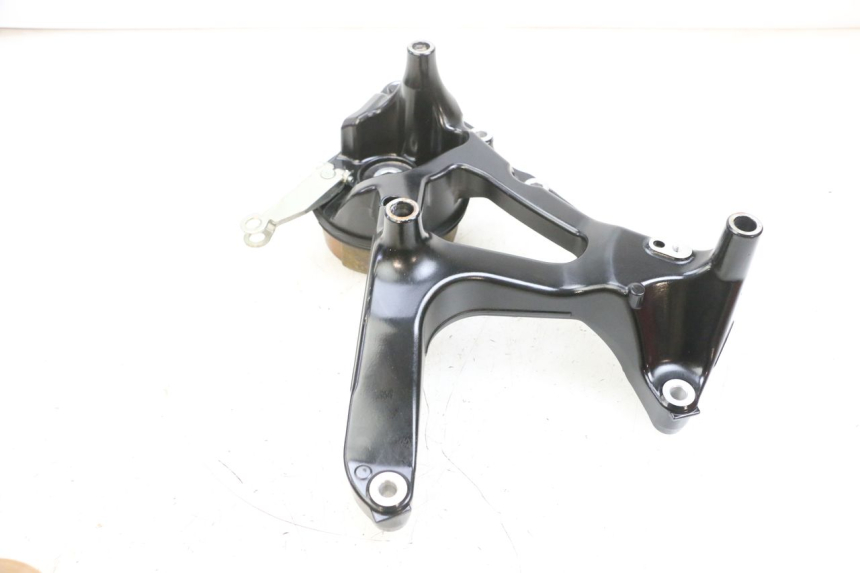 photo de SCARICO STAFFA YAMAHA TRICITY 300 (2020 - 2024) - Primo piano tecnico