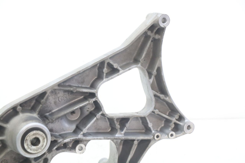 photo de SUPPORTO VASO YAMAHA X-CITY XCITY 125 (2007 - 2013) - Altra angolazione