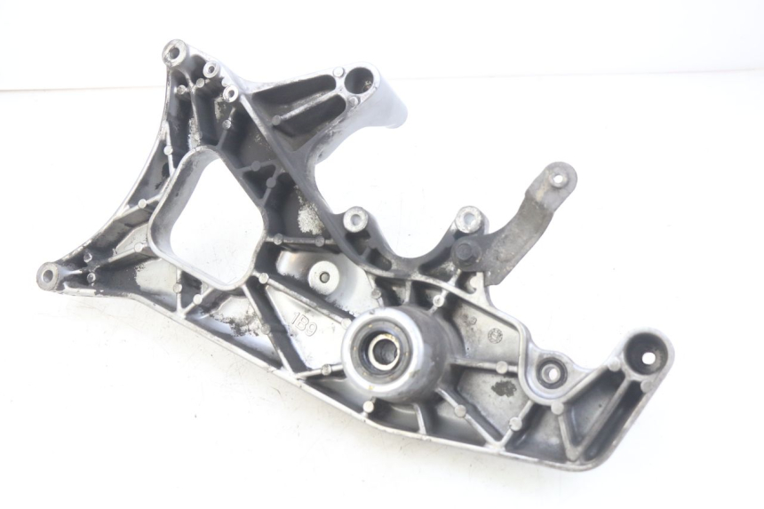 photo de SUPPORTO VASO YAMAHA XMAX X-MAX 125 (2006 - 2009) - Dettaglio del componente