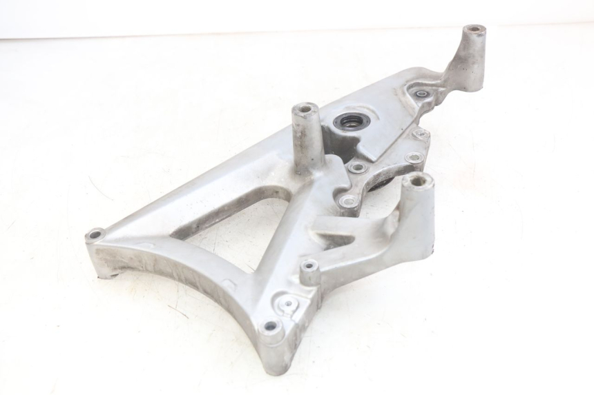 photo de SUPPORTO VASO YAMAHA X-MAX XMAX 125 (2010 - 2013) - Altra angolazione