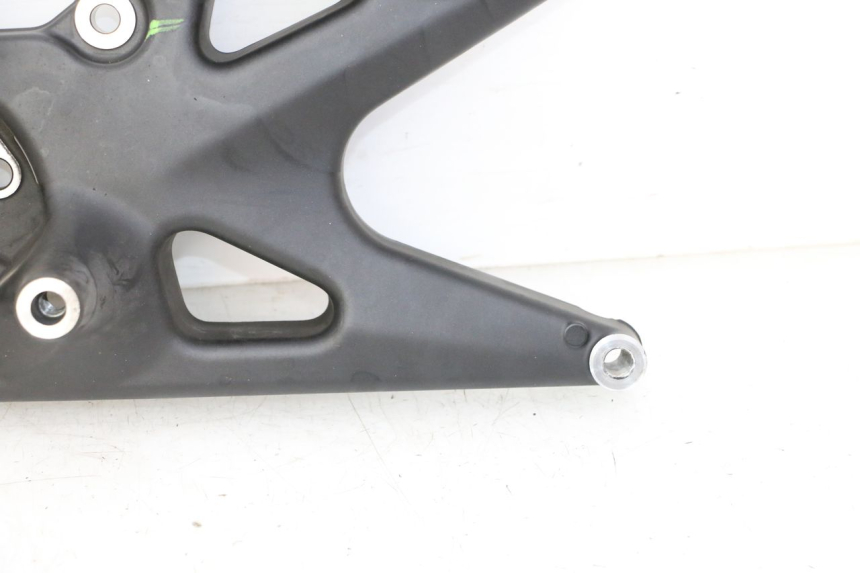 photo de SCARICO STAFFA YAMAHA XMAX X-MAX 125 (2021 - 2025) - Altra angolazione