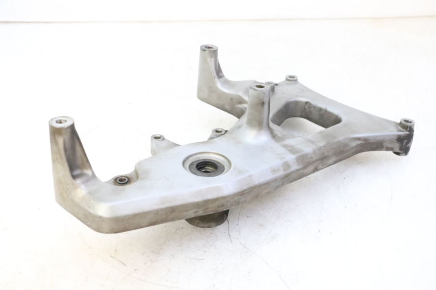 photo de SUPPORTO VASO YAMAHA X-MAX XMAX 125 (2010 - 2013) - Primo piano tecnico