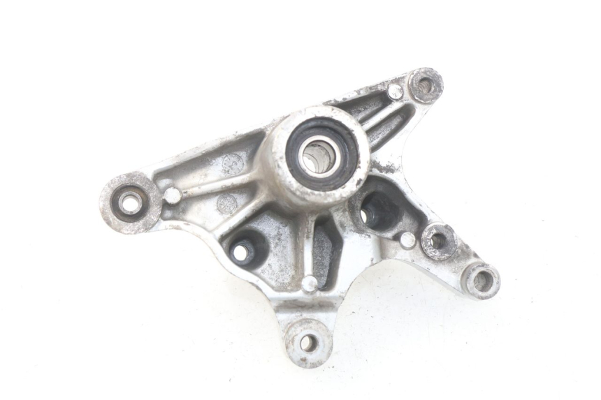 photo de SUPPORTO VASO YAMAHA YP MAJESTY 125 (2002 - 2006) - Dettaglio del componente