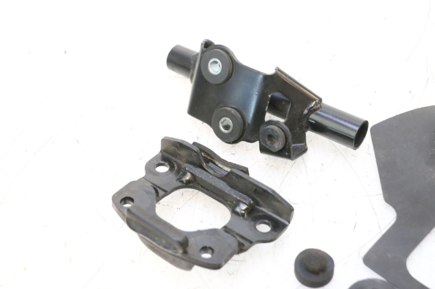 photo de SUPPORTO SERBATOIO CARBURANTE KAWASAKI ER-6 ER6 F ABS 650 (2012 - 2016) - Altra angolazione