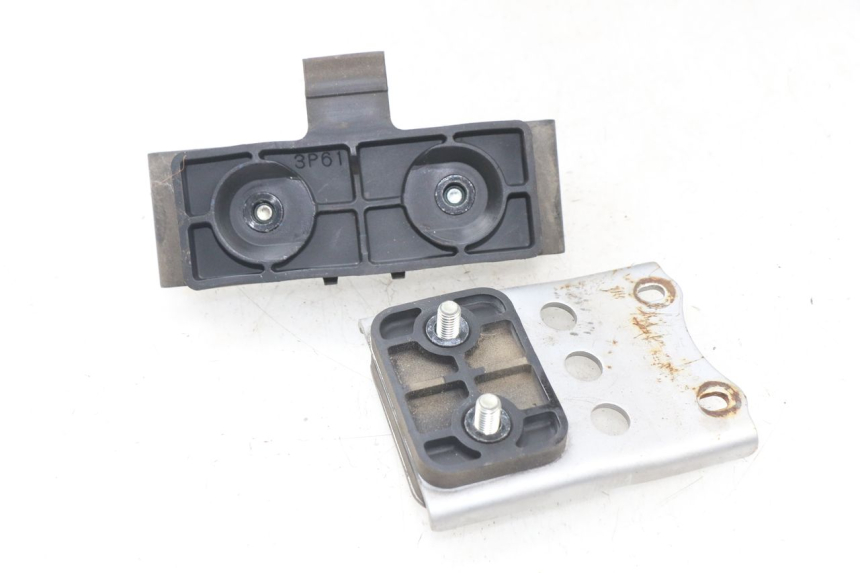 photo de SUPPORTO SERBATOIO YAMAHA FJR ABS 1300 (2006 - 2012) - Zoom sullo stato d'uso