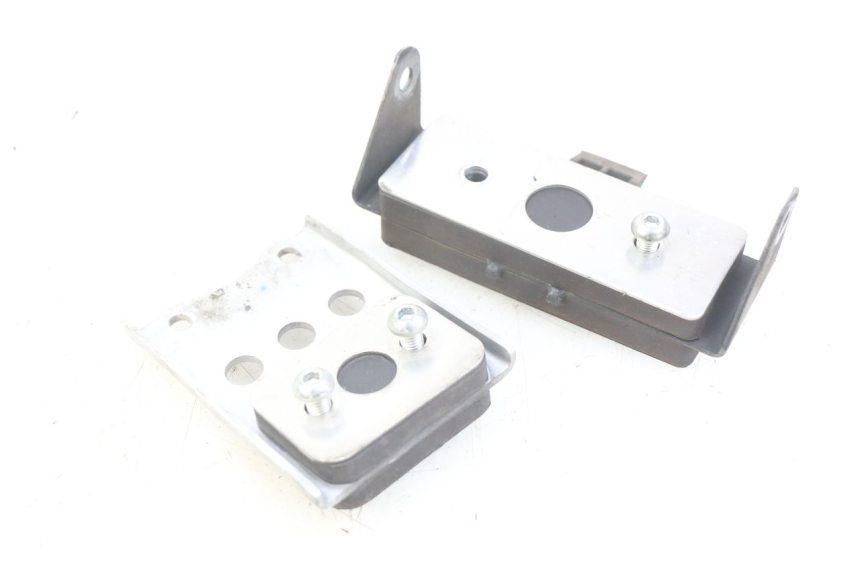 photo de SUPPORTO SERBATOIO YAMAHA FJR ABS 1300 (2006 - 2012) - Zoom sullo stato d'uso