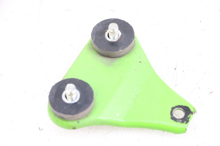 photo de SUPPORTO SERBATOIO CARBURANTE KAWASAKI KDX 125 (1990 - 1991) - Dettaglio del componente