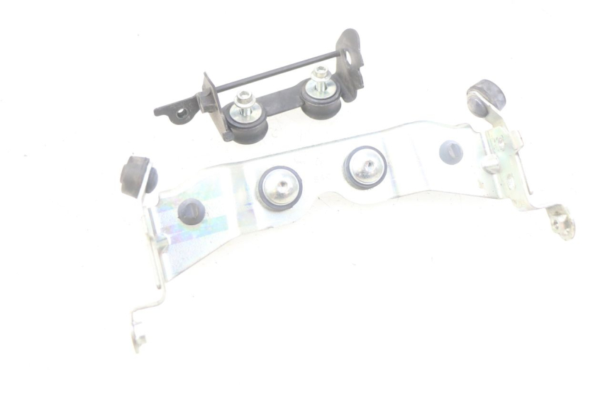 photo de SUPPORTO SERBATOIO YAMAHA MT-07 MT07 700 (2018 - 2020) - Zoom sullo stato d'uso