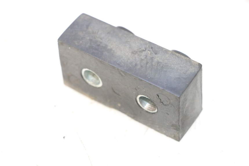 photo de SUPPORTO SERBATOIO CARBURANTE MASH SEVENTY FIVE 125 (2013 - 2021) - Zoom sullo stato d'uso