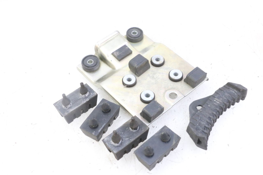 photo de SUPPORTO SERBATOIO CARBURANTE SUZUKI GSX F GSXF 650 (2007 - 2015) - Dettaglio del componente