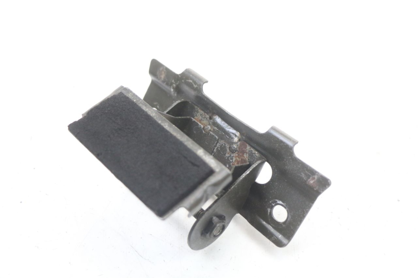 photo de SUPPORTO SERBATOIO CARBURANTE SUZUKI SV S 650 (1999 - 2002) - Zoom sullo stato d'uso