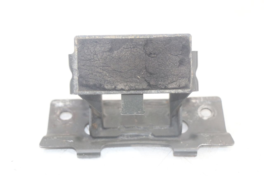 photo de SUPPORTO SERBATOIO SUZUKI SV N 650 (1999 - 2002) - Zoom sullo stato d'uso