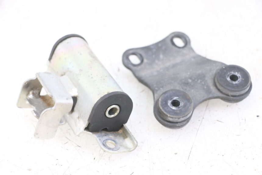 photo de SUPPORTO SERBATOIO CARBURANTE YAMAHA XJ6 ABS 600 (2008 - 2016) - Dettaglio del componente