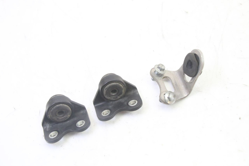 photo de SUPPORTO SERBATOIO CARBURANTE YAMAHA YZ-F YZF 250 (2014 - 2018) - Dettaglio del componente