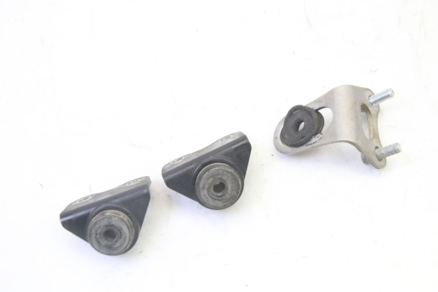 photo de SUPPORTO SERBATOIO CARBURANTE YAMAHA YZ-F YZF 250 (2014 - 2018) - Zoom sullo stato d'uso