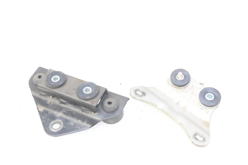 photo de SUPPORTO SERBATOIO KAWASAKI ZZR 600 (1995 - 2004) - Dettaglio del componente