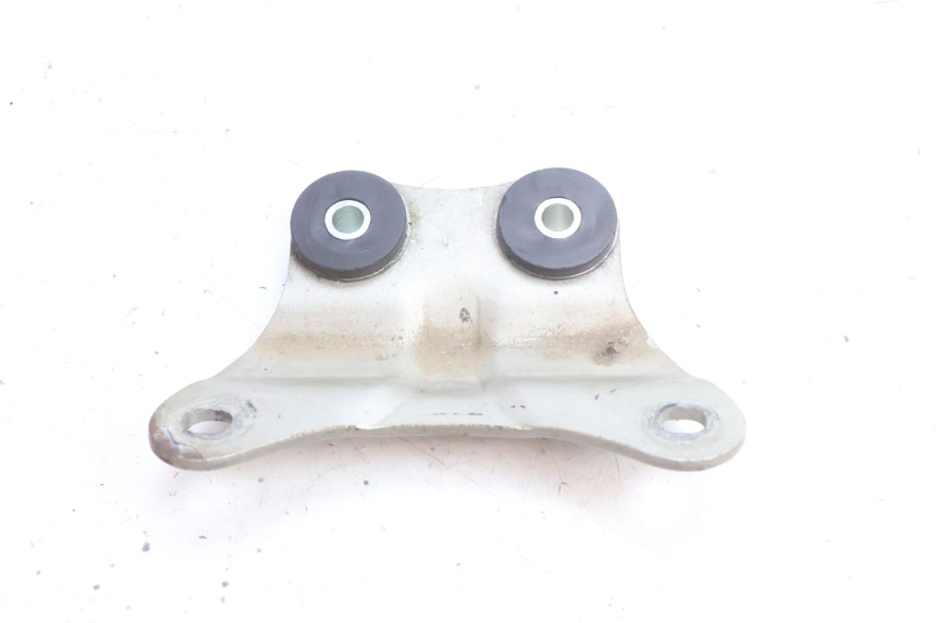 photo de SUPPORTO SERBATOIO KAWASAKI ZZR 600 (1995 - 2004) - Zoom sullo stato d'uso