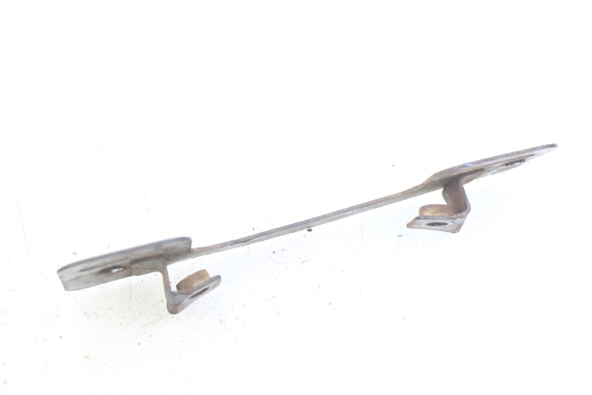 photo de SUPPORTO TARGA HONDA CM 125 (1983 - 2003) - Dettaglio del componente