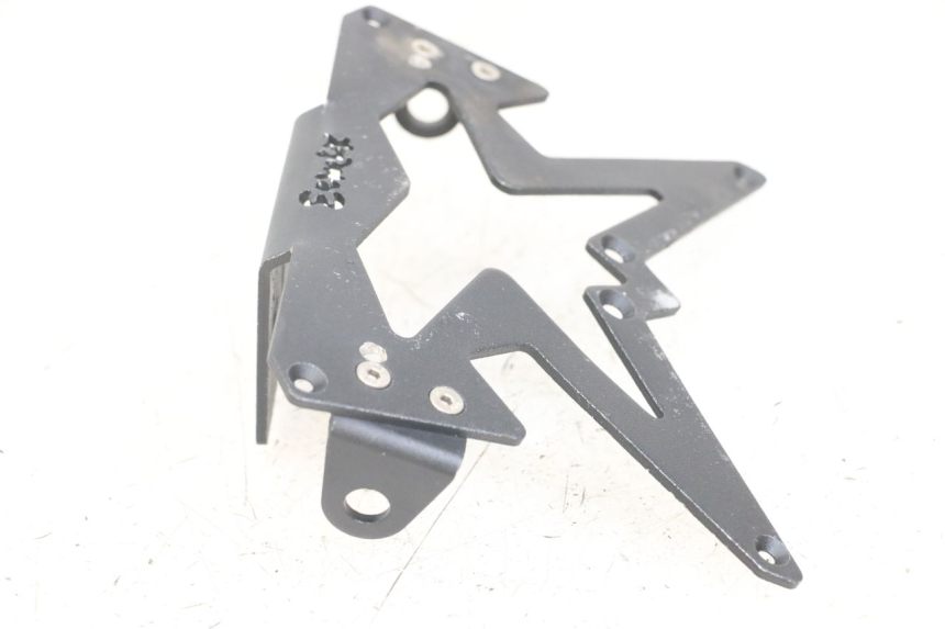 photo de PORTATARGA KAWASAKI ER-6 ER6 N 650 (2012 - 2016) - Primo piano tecnico