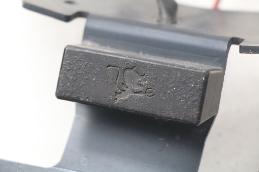 photo de SUPPORTO TARGA SUZUKI GSX-R GSXR K16 1000 (2012 - 2016) - Dettaglio del componente