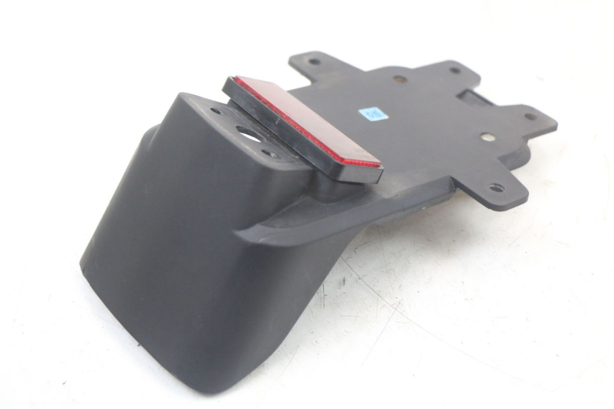 photo de PORTATARGA HUSQVARNA SVARTPILEN 401 (2018 - 2023) - Primo piano tecnico