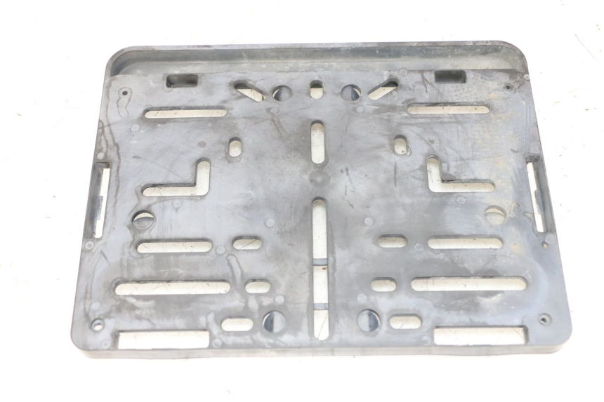 photo de PORTATARGA SYM JOYMAX 125 (2010 - 2017) - Dettaglio del componente