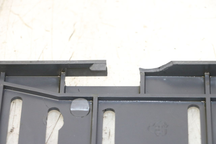 photo de PORTATARGA KAWASAKI GTR 1000 (1994 - 2004) - Dettaglio del componente