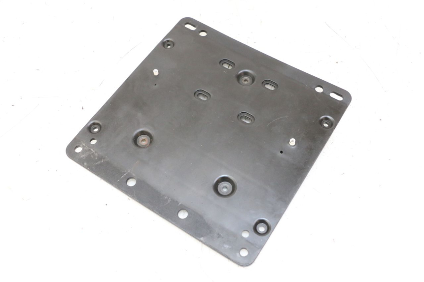 photo de PORTATARGA PIAGGIO MP3 LT 400 (2007 - 2012) - Vista principale