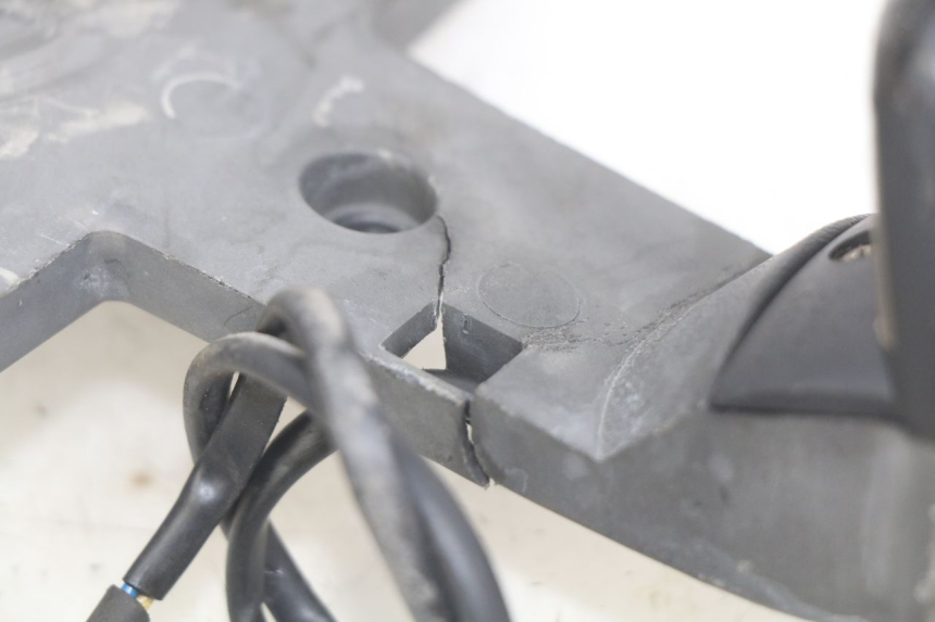 photo de SUPPORTO TARGA APRILIA SCARABEO LIGHT 125 (2007 - 2011) - Altra angolazione